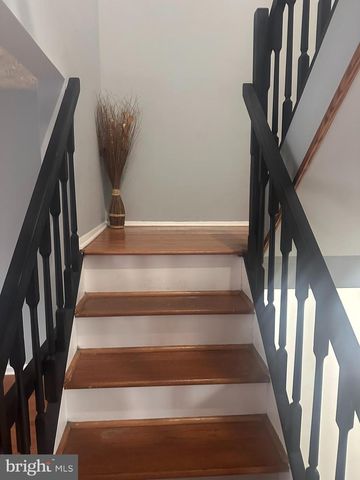 5936 SPRUCE RUN CT, Centreville, VA 20121