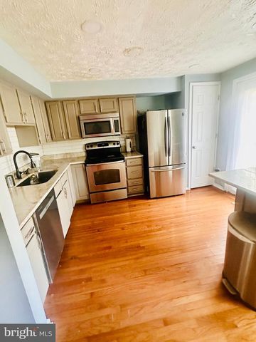 5936 SPRUCE RUN CT, Centreville, VA 20121