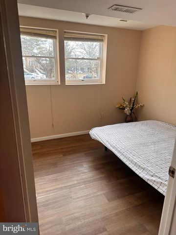 5936 SPRUCE RUN CT, Centreville, VA 20121