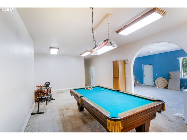 2755 E 38TH Ave, Eugene, OR 97405