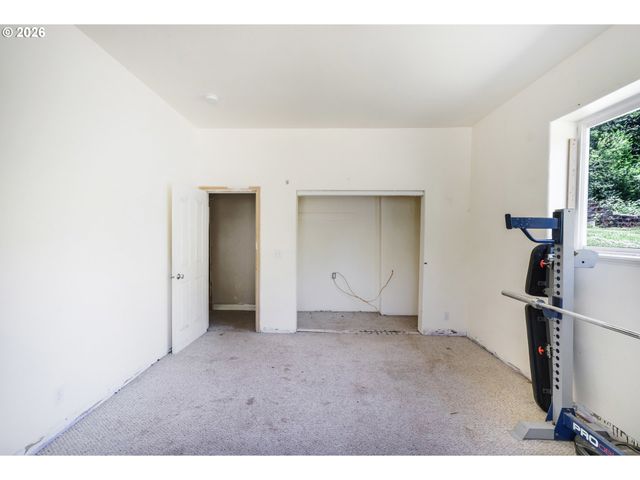 2755 E 38TH Ave, Eugene, OR 97405