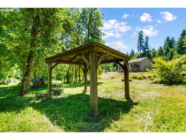 2755 E 38TH Ave, Eugene, OR 97405