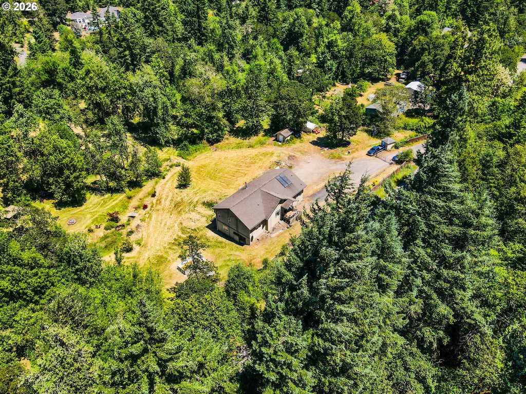 2755 E 38TH Ave, Eugene, OR 97405