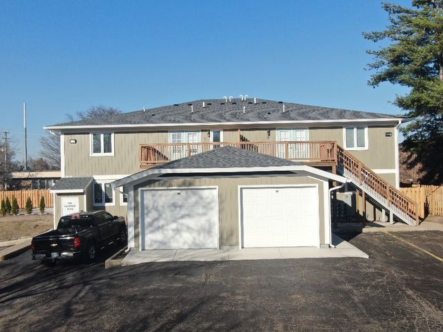 5 S Virginia Road 8, Crystal Lake, IL 60014