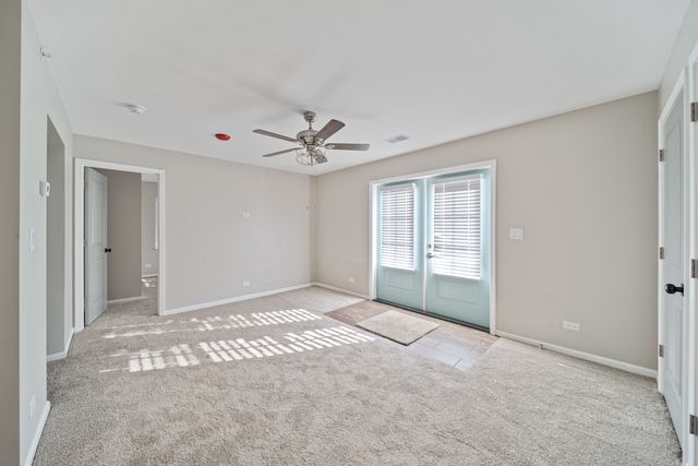 5 S Virginia Road 8, Crystal Lake, IL 60014