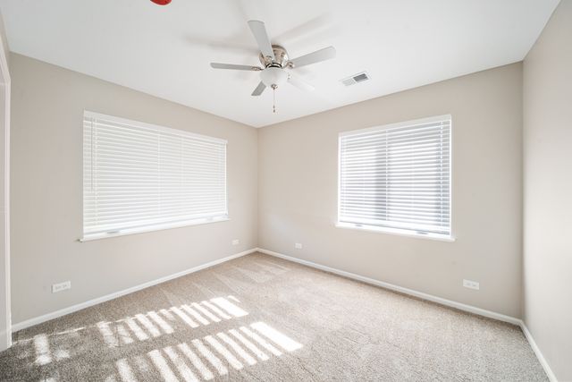 5 S Virginia Road 8, Crystal Lake, IL 60014