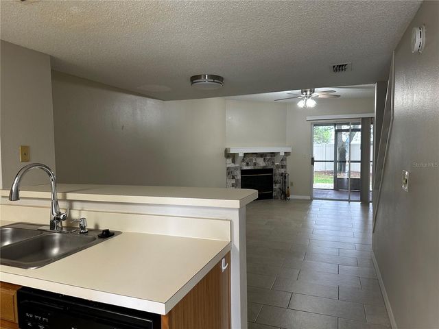 8713 LIBERTY PLACE, Tampa, FL 33615