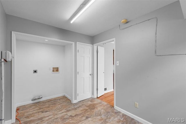 3879 Hirondelle Lane, Florissant, MO 63034