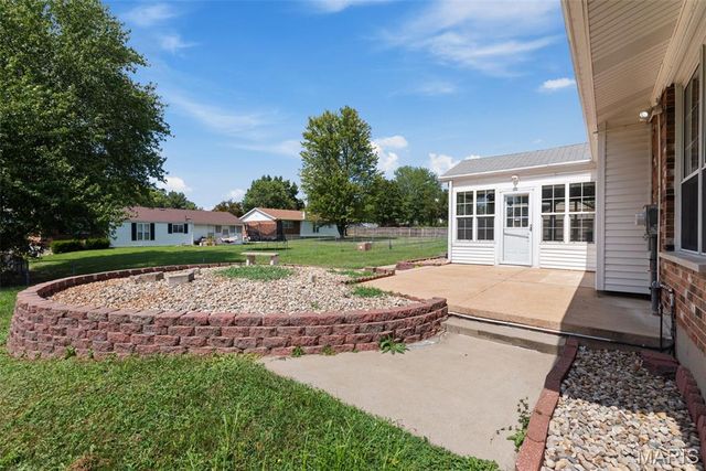3879 Hirondelle Lane, Florissant, MO 63034