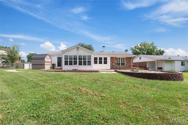3879 Hirondelle Lane, Florissant, MO 63034