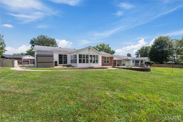 3879 Hirondelle Lane, Florissant, MO 63034