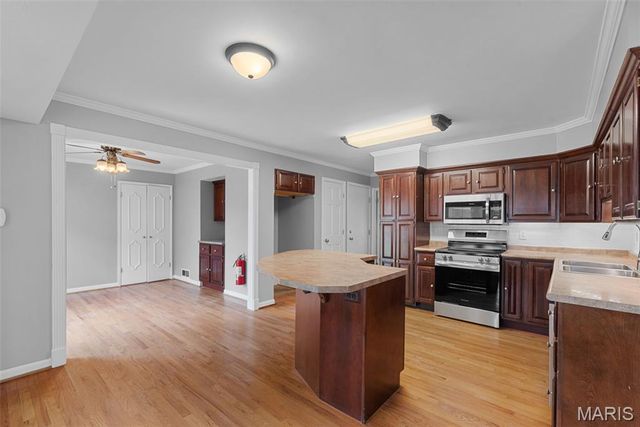 3879 Hirondelle Lane, Florissant, MO 63034