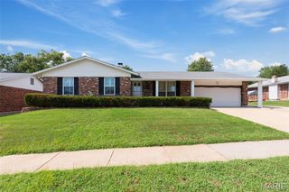 3879 Hirondelle Lane, Florissant, MO 63034