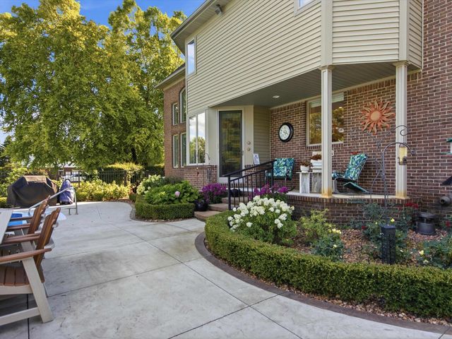 69968 Sunset Lane, Bruce, MI 48065