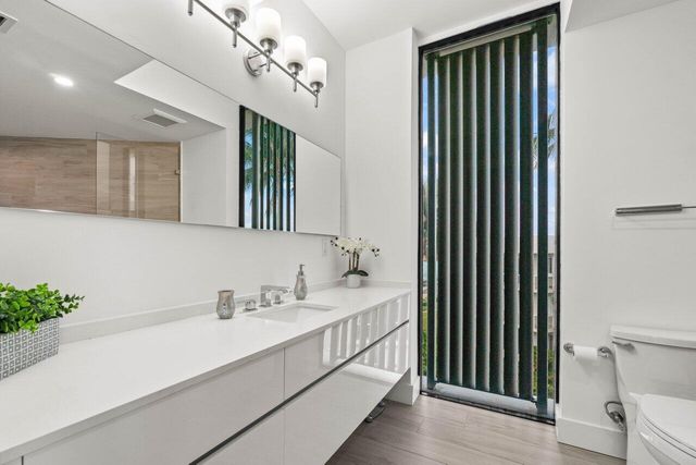 106 Inlet Way 304, Palm Beach Shores, FL 33404