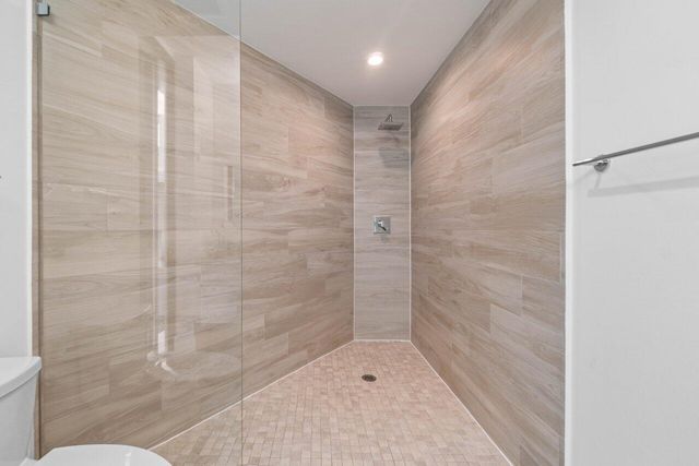 106 Inlet Way 304, Palm Beach Shores, FL 33404