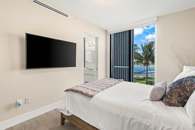 106 Inlet Way 304, Palm Beach Shores, FL 33404