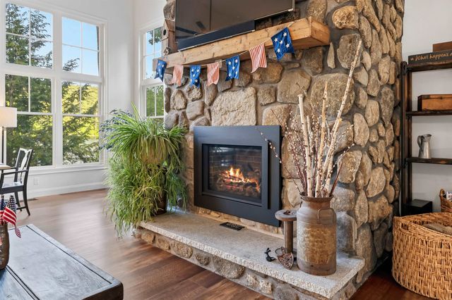 176 Russell Drive, Weare, NH 03281