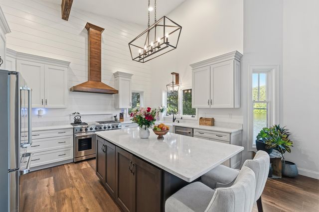 176 Russell Drive, Weare, NH 03281