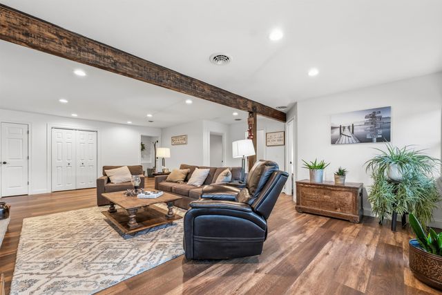 176 Russell Drive, Weare, NH 03281