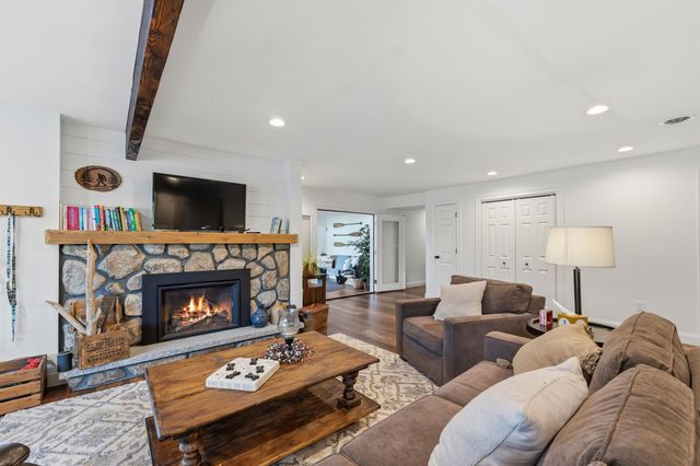 176 Russell Drive, Weare, NH 03281