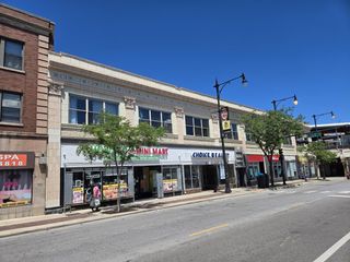 319 Howard Street, Evanston, IL 60202
