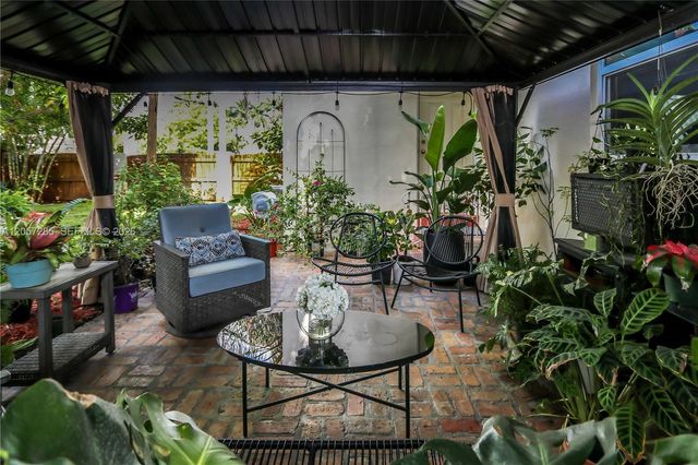 405 S 16th Ave, Hollywood, FL 33020