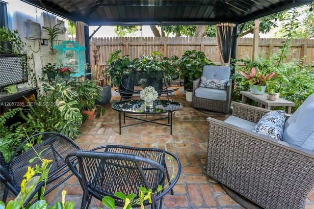 405 S 16th Ave, Hollywood, FL 33020