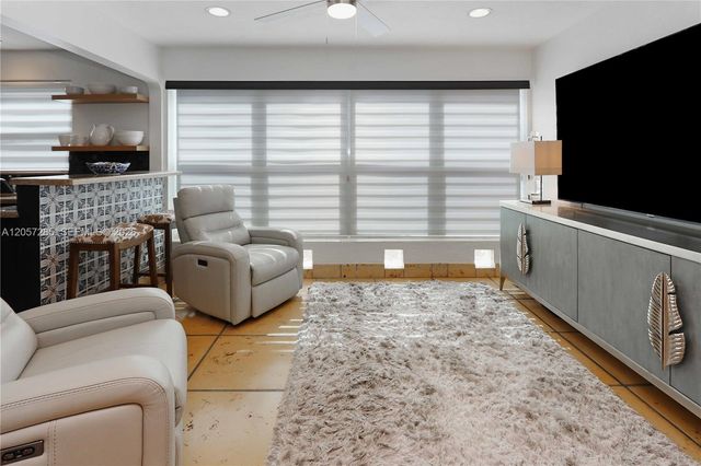 405 S 16th Ave, Hollywood, FL 33020