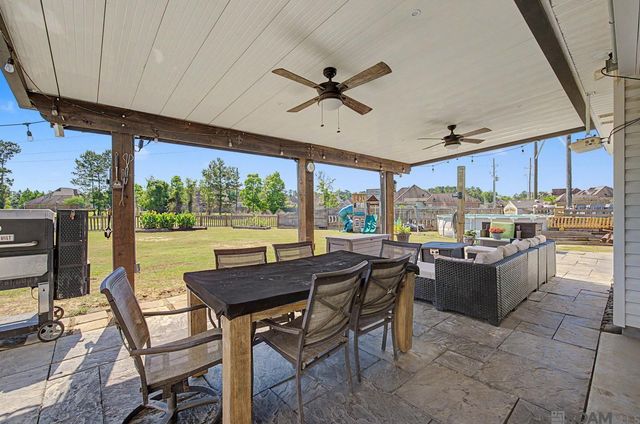 34074 Kingfisher St, Denham Springs, LA 70706