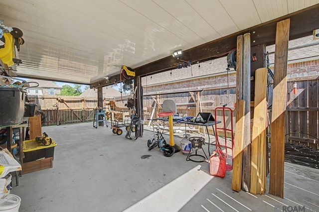 34074 Kingfisher St, Denham Springs, LA 70706