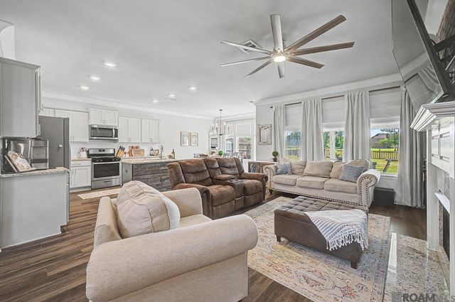 34074 Kingfisher St, Denham Springs, LA 70706