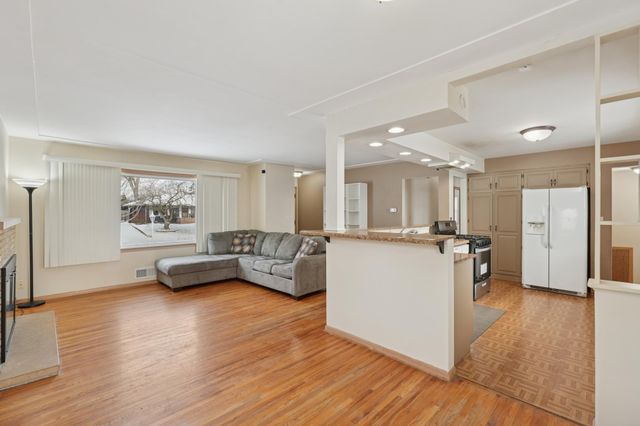 536 Idaho Avenue E, Saint Paul, MN 55130