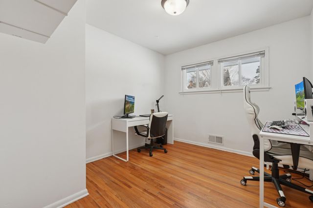 536 Idaho Avenue E, Saint Paul, MN 55130