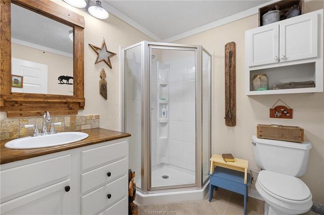 207 S Hill Street, Caldwell, TX 77836