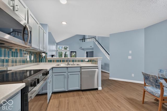 7608 Harbour Isle, Indianapolis, IN 46240