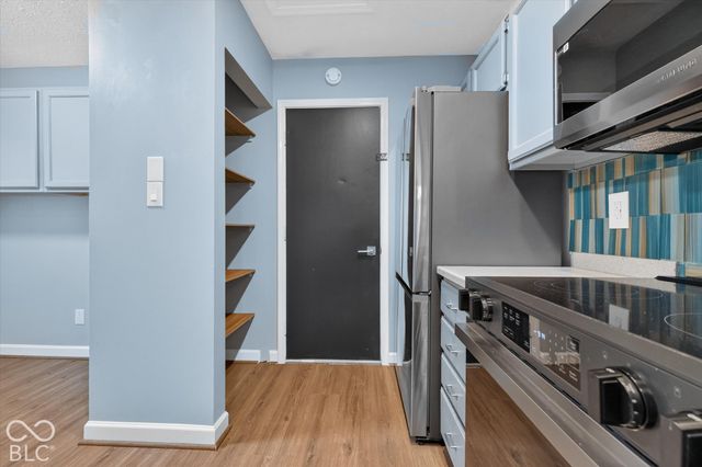 7608 Harbour Isle, Indianapolis, IN 46240