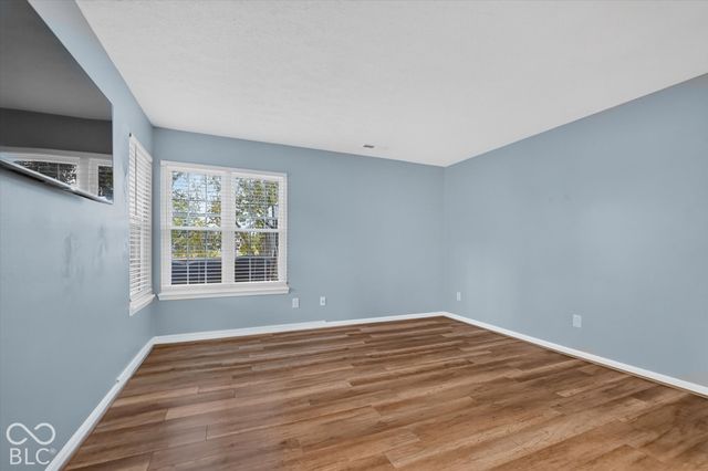 7608 Harbour Isle, Indianapolis, IN 46240