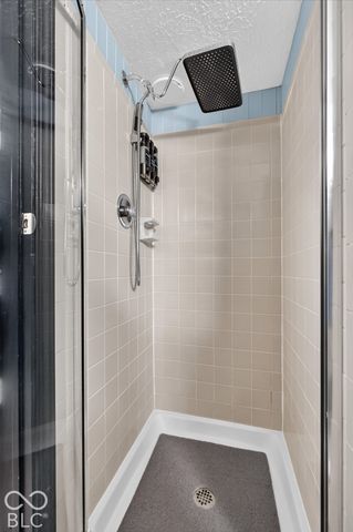 7608 Harbour Isle, Indianapolis, IN 46240