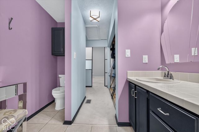 7608 Harbour Isle, Indianapolis, IN 46240