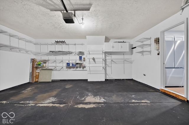 7608 Harbour Isle, Indianapolis, IN 46240