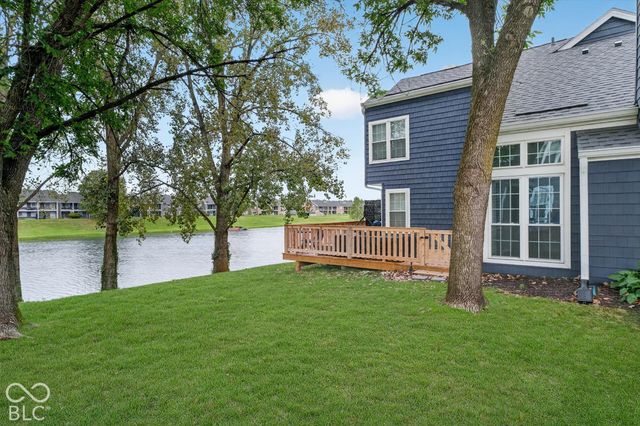7608 Harbour Isle, Indianapolis, IN 46240