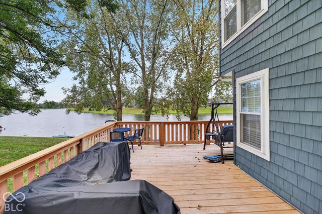 7608 Harbour Isle, Indianapolis, IN 46240