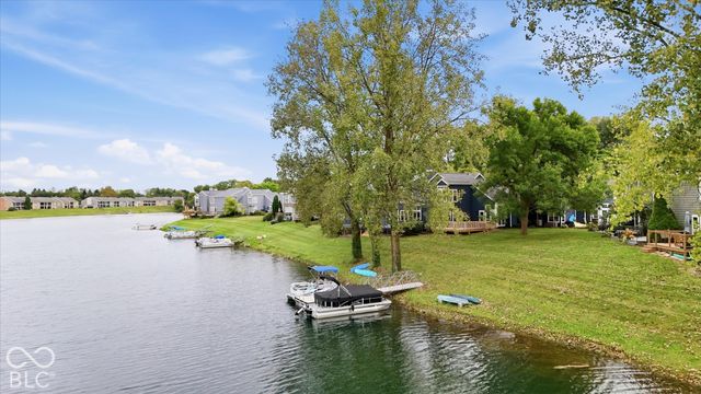 7608 Harbour Isle, Indianapolis, IN 46240