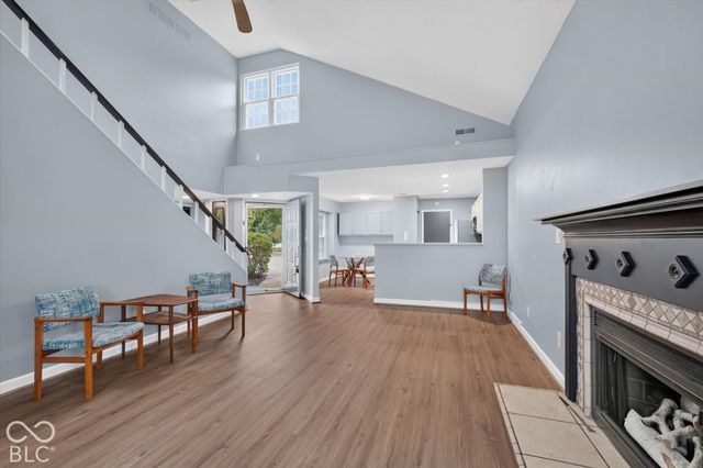 7608 Harbour Isle, Indianapolis, IN 46240
