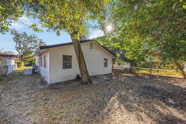 243 AVENUE L NE, Winter Haven, FL 33881