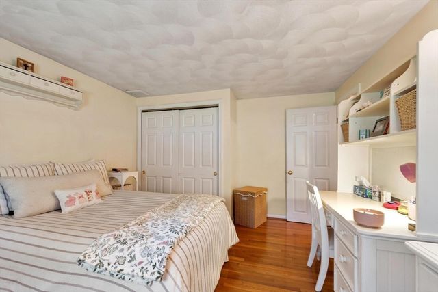 22 Northgate Rd, Tewksbury, MA 01876