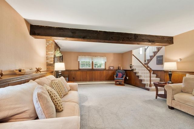 22 Northgate Rd, Tewksbury, MA 01876