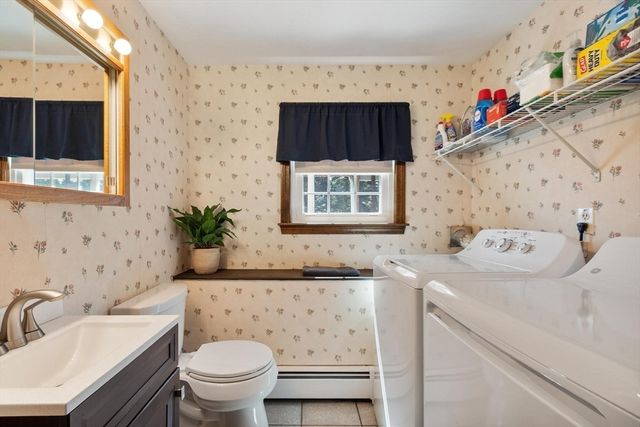 22 Northgate Rd, Tewksbury, MA 01876