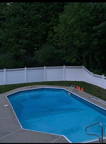 22 Northgate Rd, Tewksbury, MA 01876